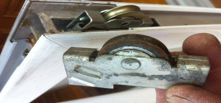 screen door roller repair in North Miami